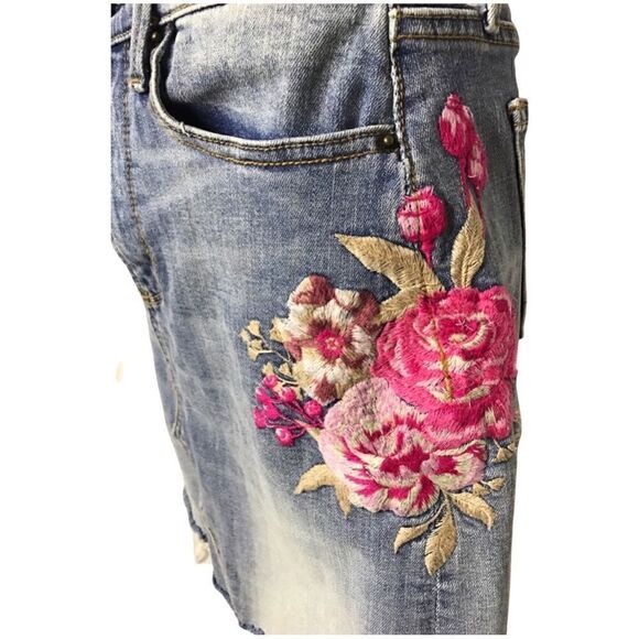 Driftwood Stef Embroidered Mini Denim Jean Raw Hem Skirt Size 24 - Picture 2 of 10